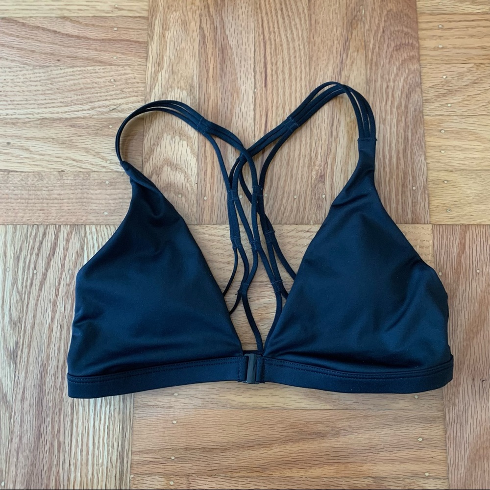 Victoria’s Secret Sports Bra Size Small